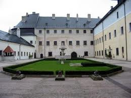 Červený kameň ( Red stone) castle